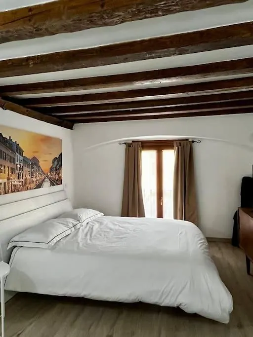 Naviglium Milano Darsena Apartment