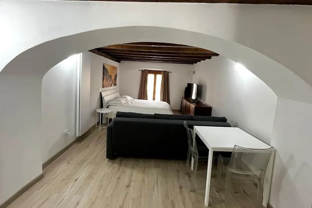 Naviglium Milano Darsena Apartment Italy